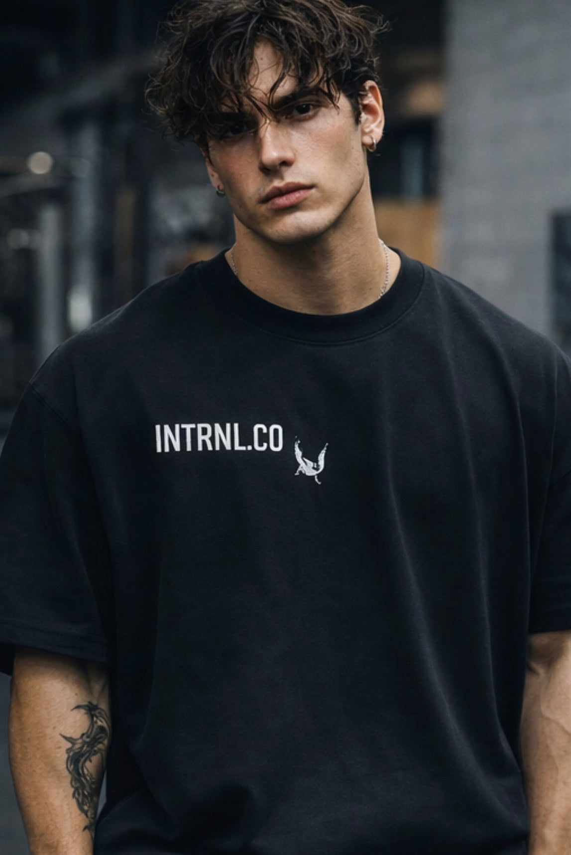 Kneel before him oversized T-Shirt